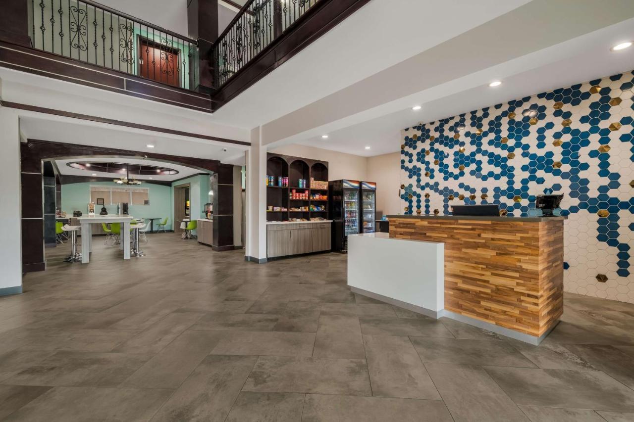 Best Western Bowie Inn & Suites Exteriör bild